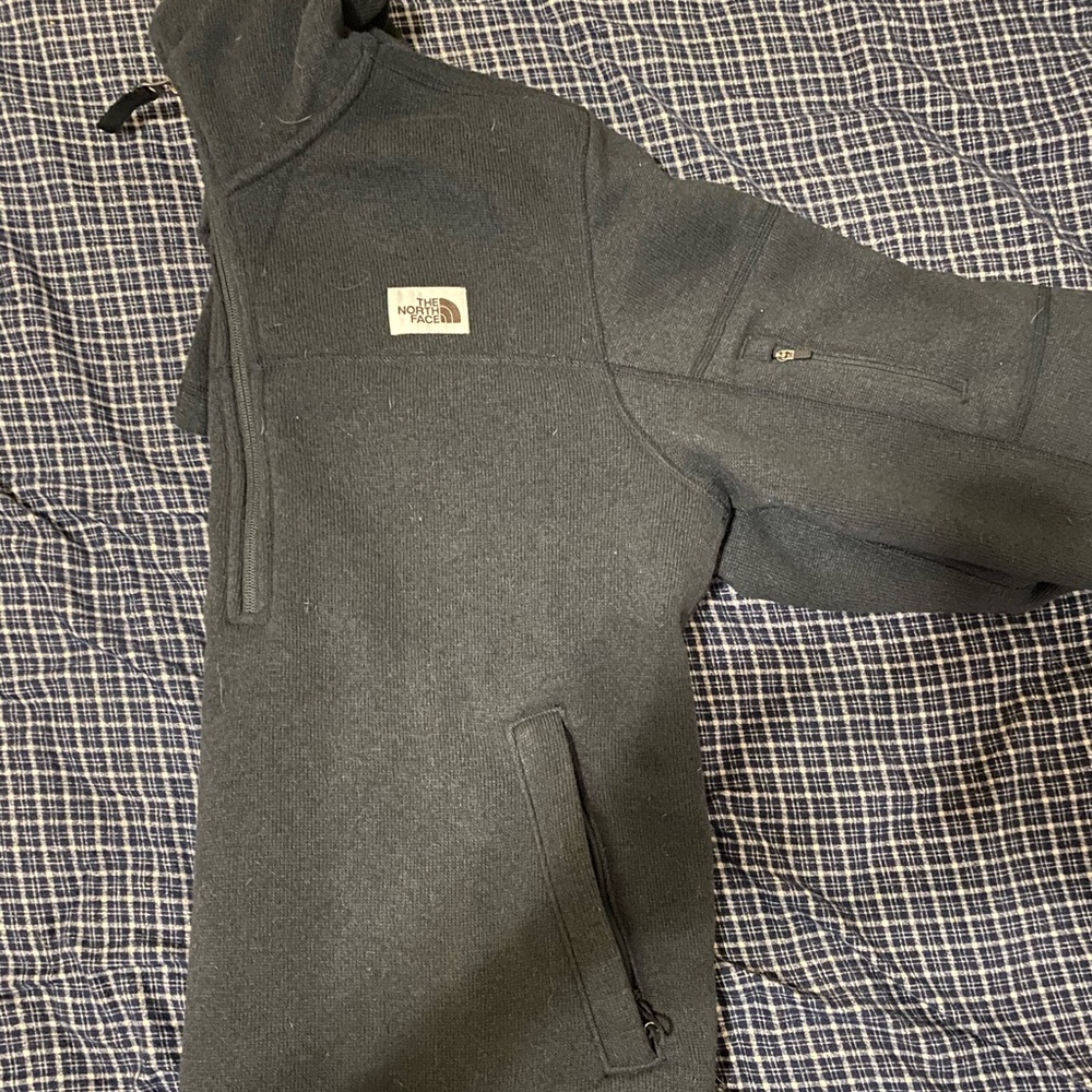 The north face hooded sweater - Picture 2 of 3